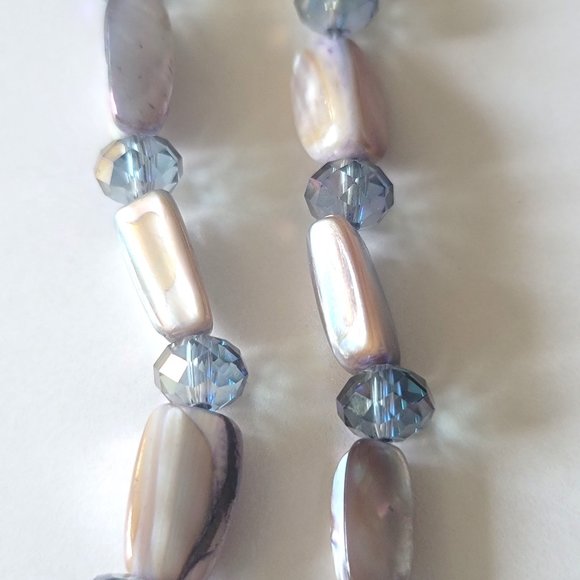 Lovely Abalone Shell and Crystal Bead 28" Necklace.  Iridescence. - Picture 4 of 14